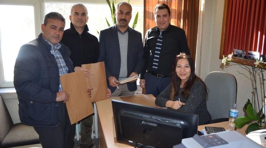 Se&ccedil;men Listeleri Askıya &Ccedil;ıkıyor