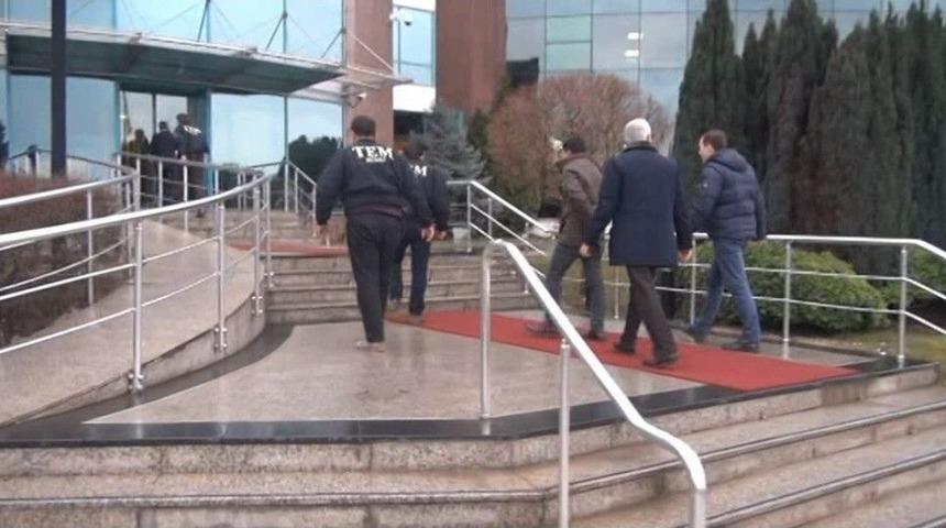 Polis Ekiplerinin T&uuml;bitak&rsquo;a Giriş Anı Kamerada