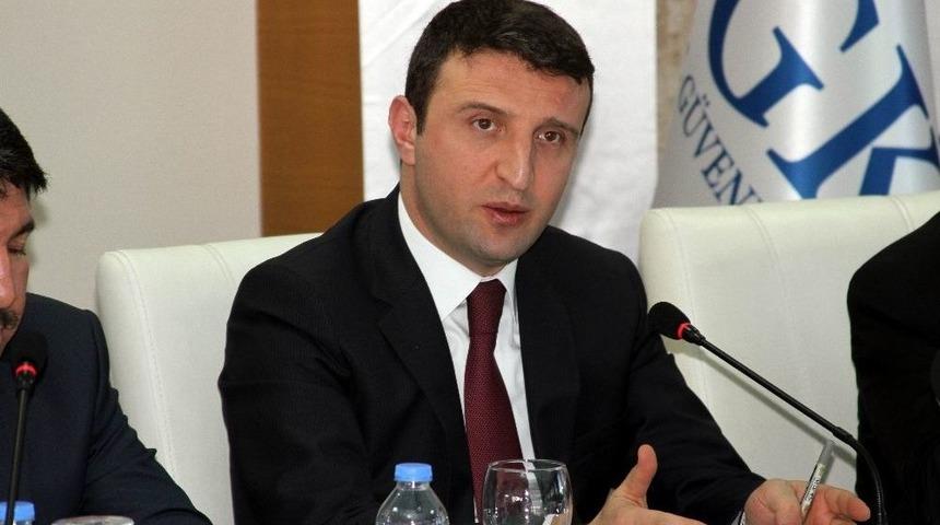 Yegin: "siz &Ccedil;alışana Asgari &Uuml;creti &Ouml;deyin, Gerisini Merak Etmeyin"