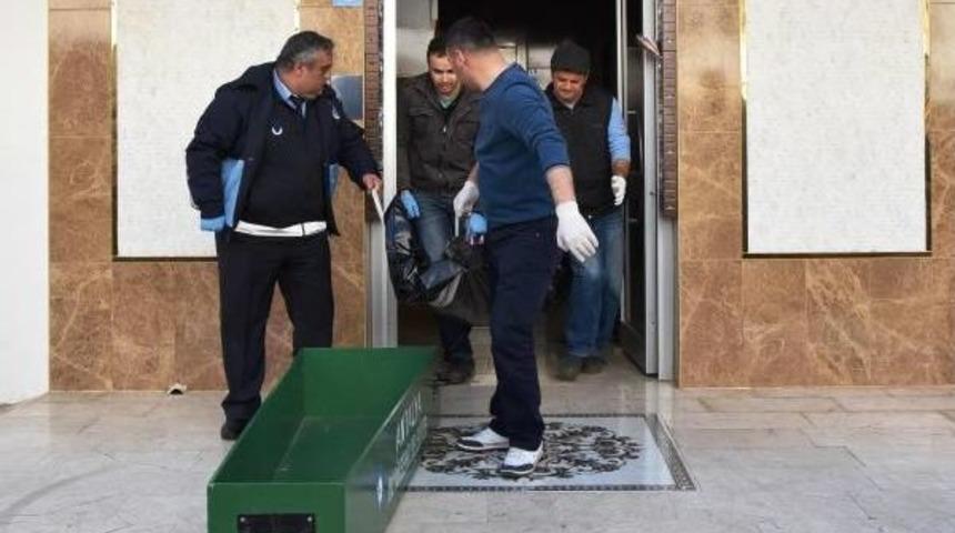 Aldattığı Eşi Eve Almayınca Intihar Etti