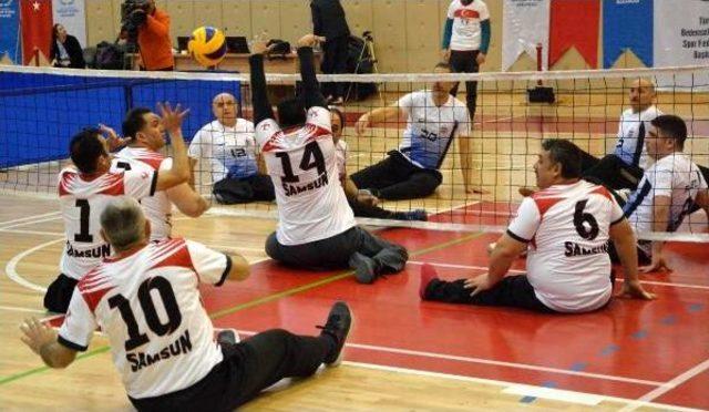 'oturarak Voleybol 1'inci Lig' Müsabakaları Karabük'te Başladı