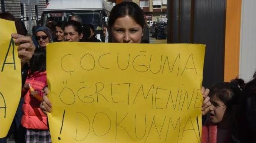 Veliler &Ouml;ğretmenler I&ccedil;in Imza Topladı