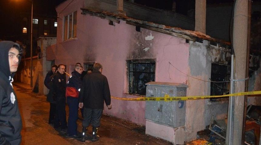 13 Aylık Bebek Yangında &Ouml;ld&uuml;
