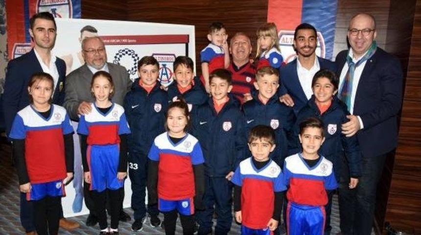 Altınordu, Cimnastik&ccedil;i 'muhteşem S&uuml;leyman'ı B&uuml;nyesine Kattı