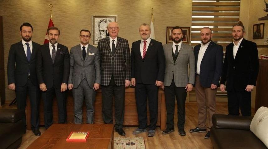 Gen&ccedil; İşadamlarından Başkan Kurt&rsquo;a Ziyaret