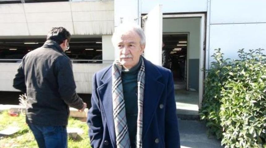 Geri Geri Giderken Bir Kat Aşağıya D&uuml;şt&uuml;