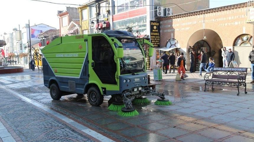 Sara&ccedil;lar Caddesi&rsquo;nde Temizlik