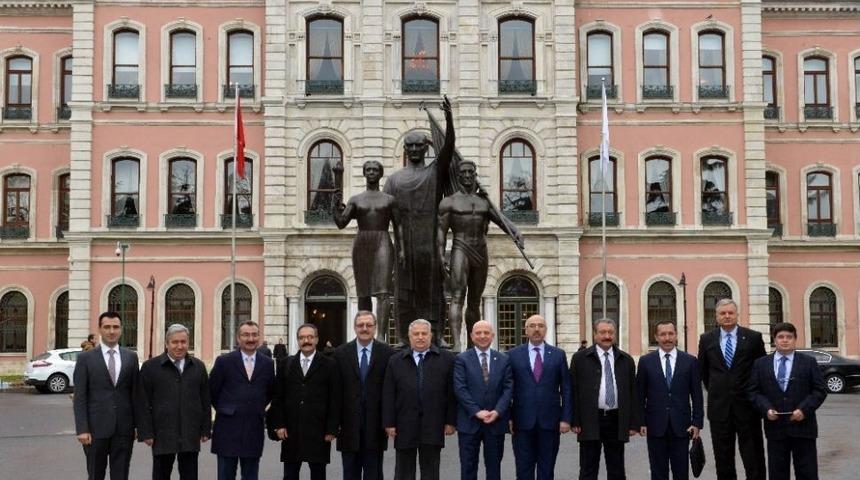 Şeker, &Uuml;niversite Hastaneleri Birliği Y&ouml;netim Kurulu Asil &Uuml;yeliğine Yeniden Se&ccedil;ildi