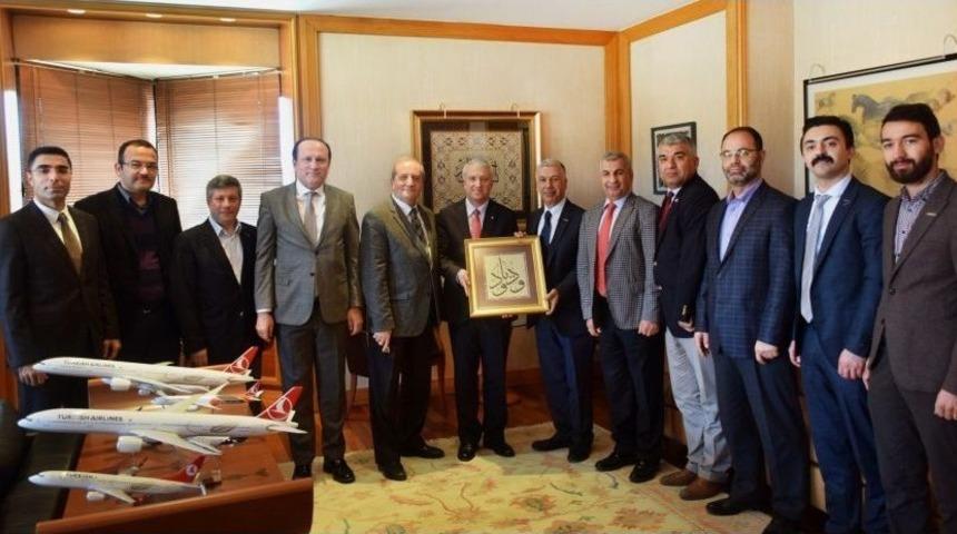 M&uuml;siad&rsquo;dan Rekt&ouml;r G&uuml;ndoğan&rsquo;a Nezaket Ziyareti