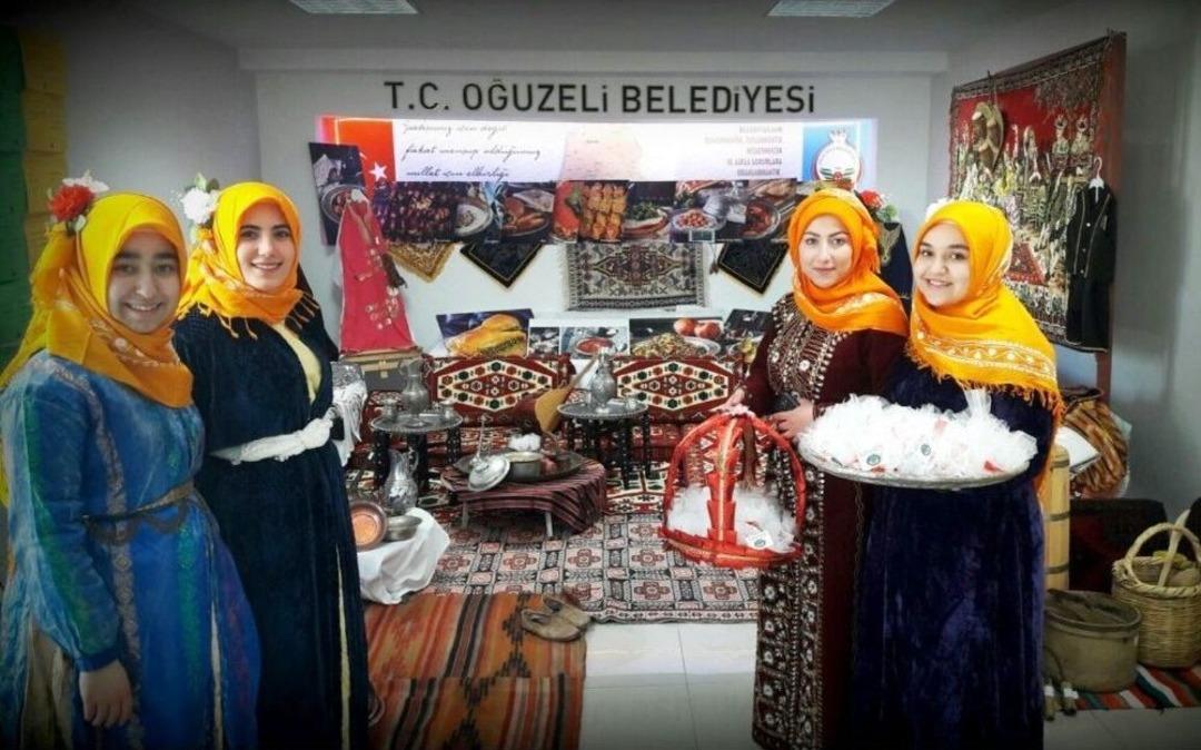 &ldquo;&ccedil;emberimde G&uuml;l Oya&rsquo;&rsquo; Sergisi Gaziantep&rsquo;te