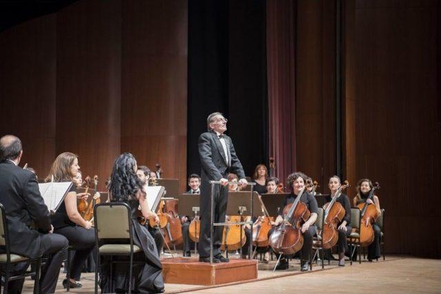 Anadolu Üniversitesi Senfoni Orkestrasından Muhteşem Konser