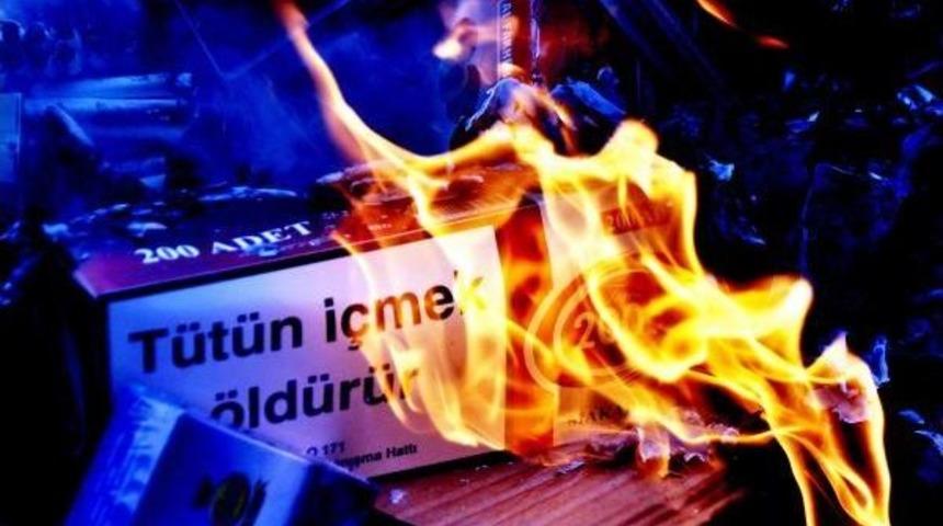 Ele Ge&ccedil;irilen Sahte Ve Ka&ccedil;ak I&ccedil;ki Ve T&uuml;t&uuml;n Imha Edildi