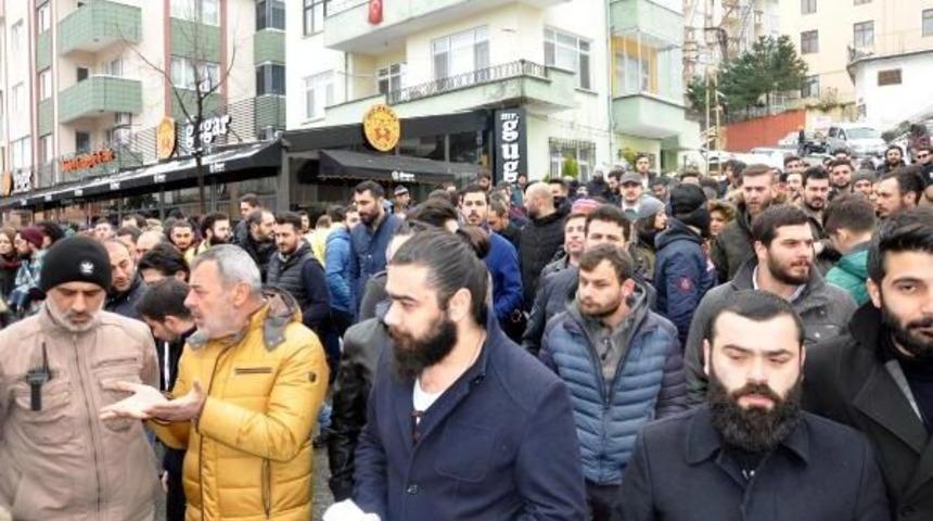 Trabzon'da Işyeri Sahiplerinden Sigara Yasağına Tepki Eylemi
