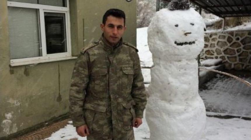 Fet&ouml;&rsquo;c&uuml; Teğmenin Ter&ouml;r &Ouml;rg&uuml;t&uuml; Pkk Sempatizanlarıyla Eylem G&ouml;r&uuml;nt&uuml;leri Ortaya &Ccedil;ıktı