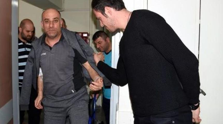 G&ouml;ztepe Hentbol Antren&ouml;r&uuml; &Ouml;zt&uuml;rk'e Ziyaret:"ge&ccedil;miş Olsun Hocam"