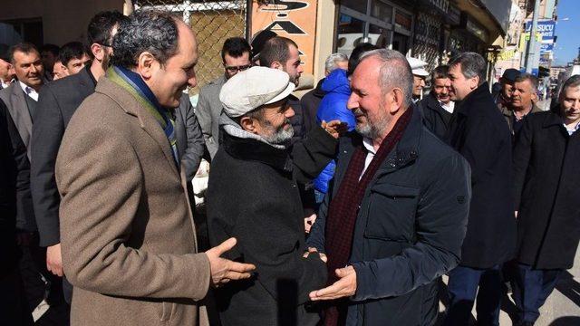 Ak Parti Milletvekilleri Referandum İcin Start Verdi