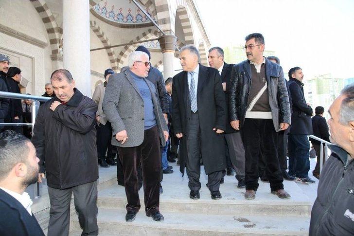 Başkan Büyükkılıç Ve Ekibi Gesi Fatih Mahallesini Ziyaret Etti G3