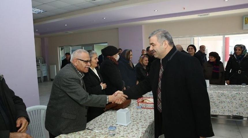 Başkan &Ccedil;elik, Cem Evi&rsquo;nde Kavut Yemeğine Katıldı