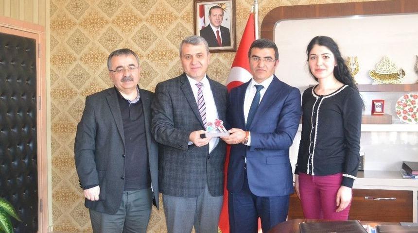 Devlet Korumasındaki &Ccedil;ocuklar Buz Hokey Eğitimi Alacak