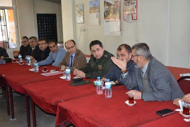 Kaymakam Kurtbeyoğlu, Halk Toplantısına Yenidoğan’da Devam Etti