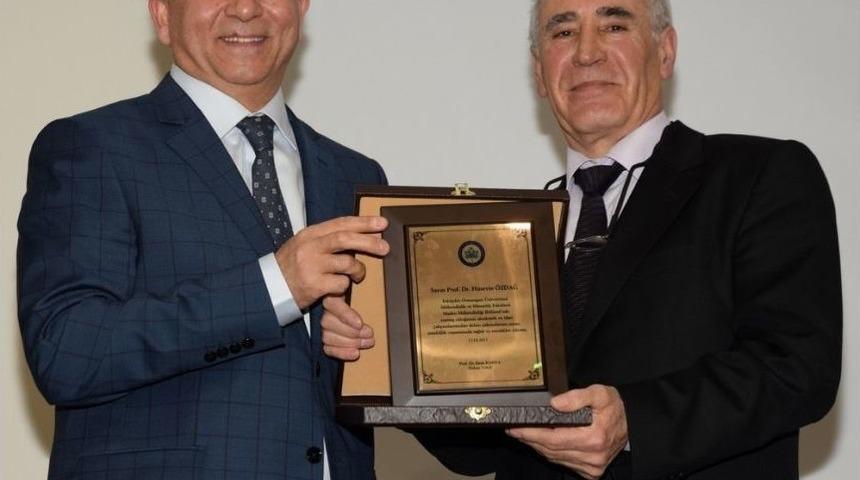 Esog&uuml; Prof. Dr. H&uuml;seyin &Ouml;zdağ&rsquo;ı T&ouml;renle Emekliliğe Uğurladı