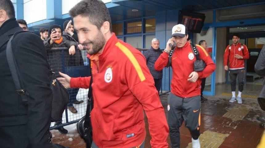 Galatasaray Kafilesi Rize&rsquo;ye Hareket Etti
