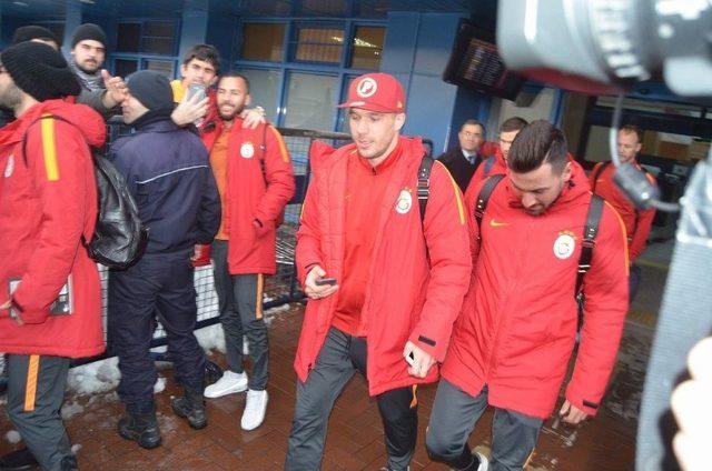 Galatasaray Kafilesi Rize’ye Hareket Etti