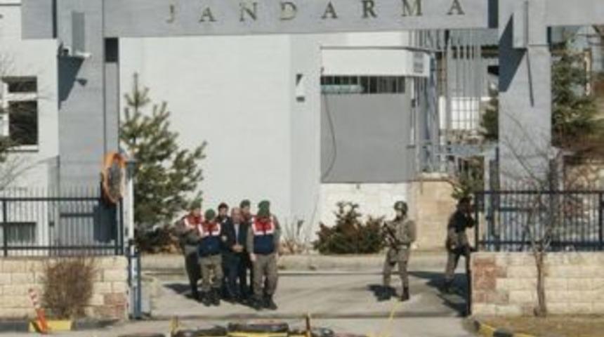 Cumhurbaşkanı’na Hakaret Suçundan Tutuklandılar