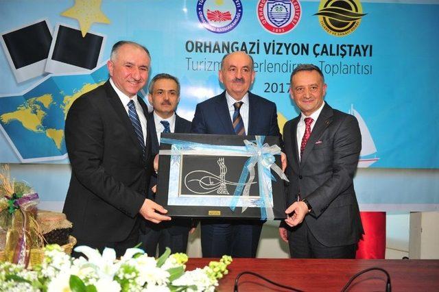 Bakan Müezzinoğlu, Chp’yi Ziyaret Etti