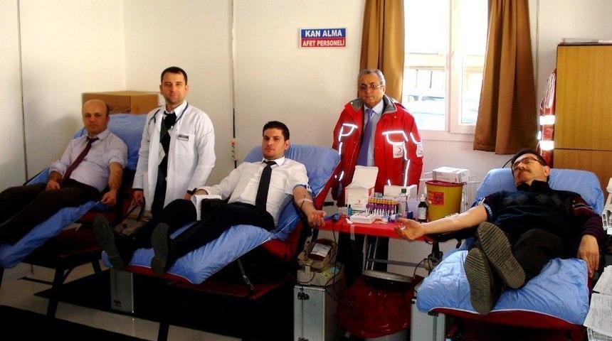 Sarıg&ouml;l&rsquo;de Kan Bağışı Kampanyası