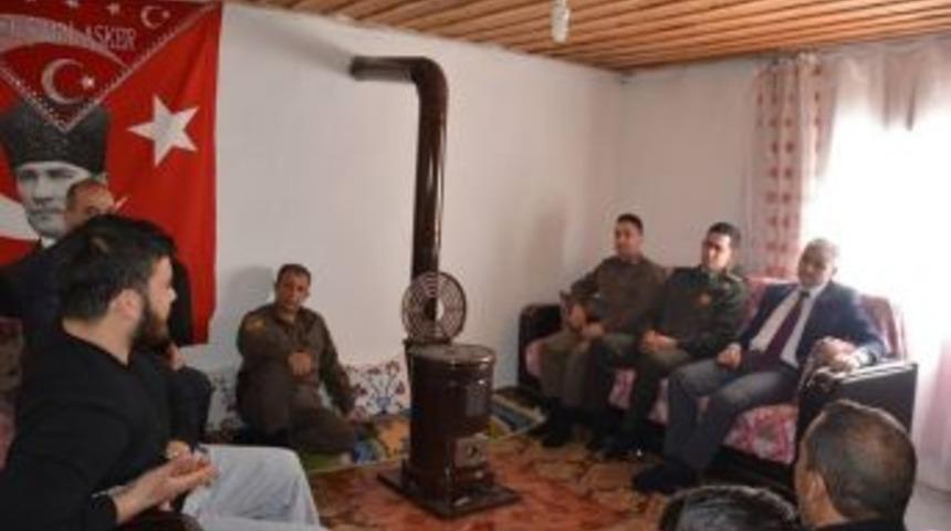 Kaymakam G&uuml;ven&rsquo;den El-bab Gazisine Ziyaret