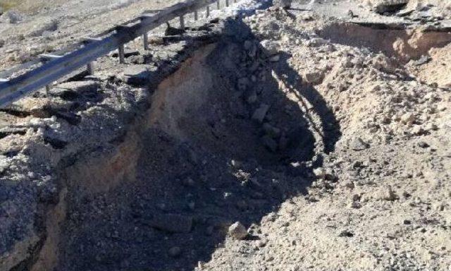 Pkk'nın Mardin-Diyarbakır Karayolunda Tuzakladığı 1 Ton Patlayıcı Imha Edildi