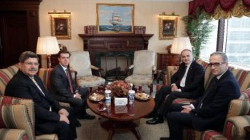 Bakan Faruk Özlü İhlas Holding’i Ziyaret Etti