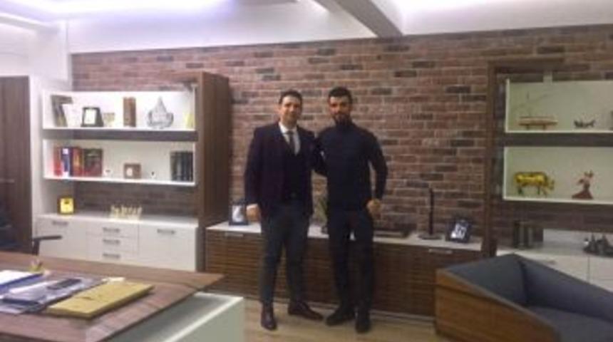 Kenan Sofuoğlu&rsquo;ndan &Ouml;zel Adatıp&rsquo;a Teşekk&uuml;r