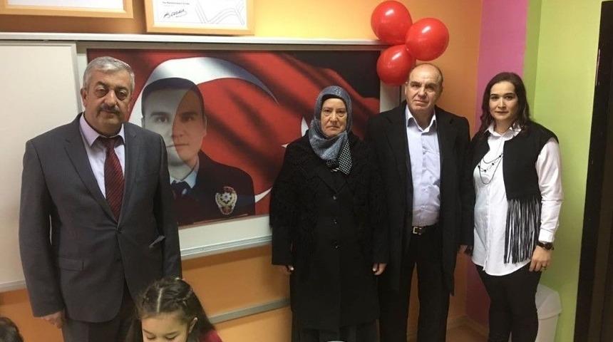 Şehit Erhan &Ouml;zt&uuml;rk&rsquo;&uuml;n Adı O Okulda Da Yaşatılacak