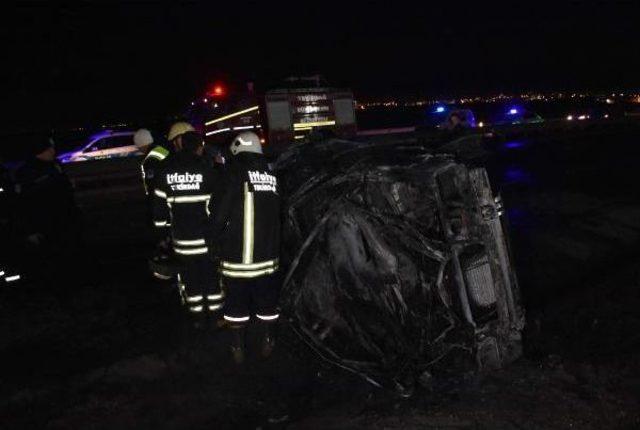 Çorlu'da Çarpışan Araçlar Alev Topuna Döndü; 1 Ölü, 1 Yaralı