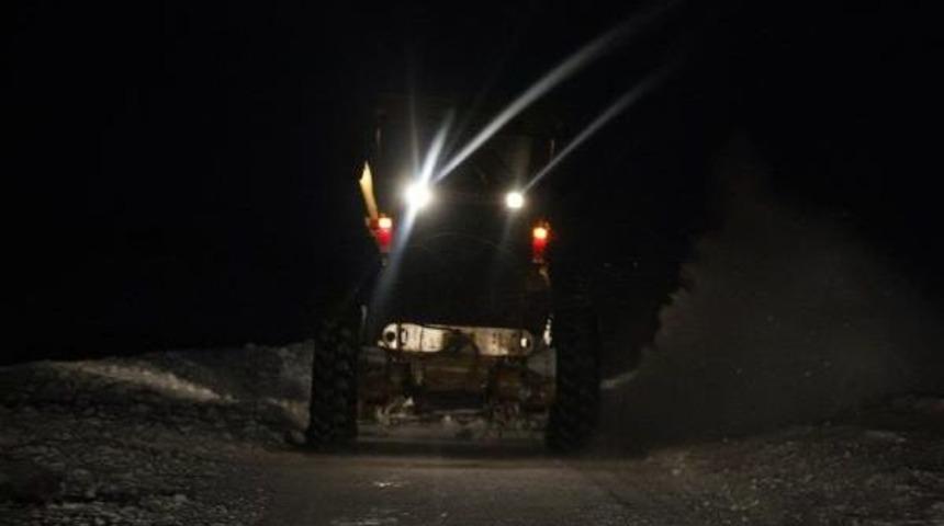 Kayak Merkezinde Mahsur Kalan 700 Kişi, 2 Saatte Kurtarıldı - Yeniden