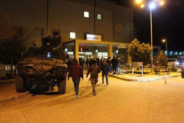 Viranşehir de Hakim, Savcı Ve Polis Lojmanlarına Bombalı Ara&ccedil;la Saldırı: 1 &Ouml;l&uuml;, 17 Yaralı (3) - Yeniden 2