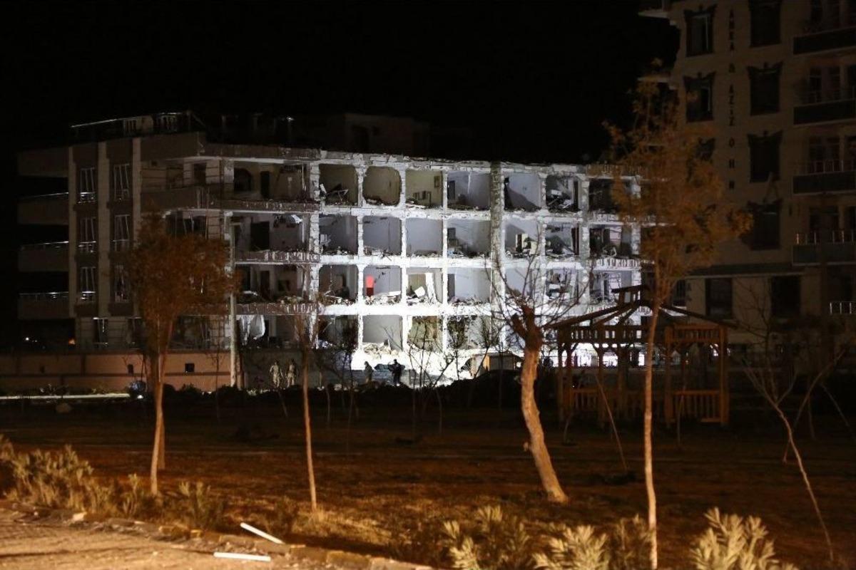 Patlama Sonrası Enkaz Kaldırma &Ccedil;alışmaları Başlatıldı