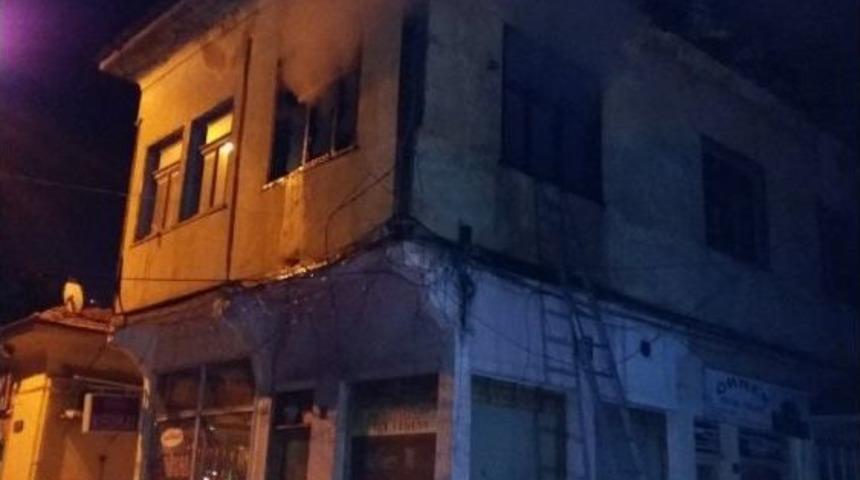 Ayakkabı Deposundaki Yangın Korkuttu