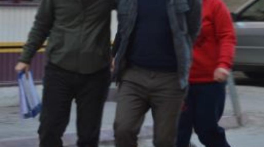 &Ouml;ld&uuml;r&uuml;len Bombacıyı Evinde Saklayan Zanlı Tutuklandı