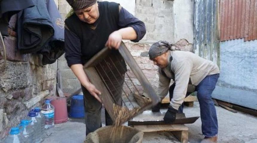 Ayvalık'ta Girit Leblebisinin Son Ustası