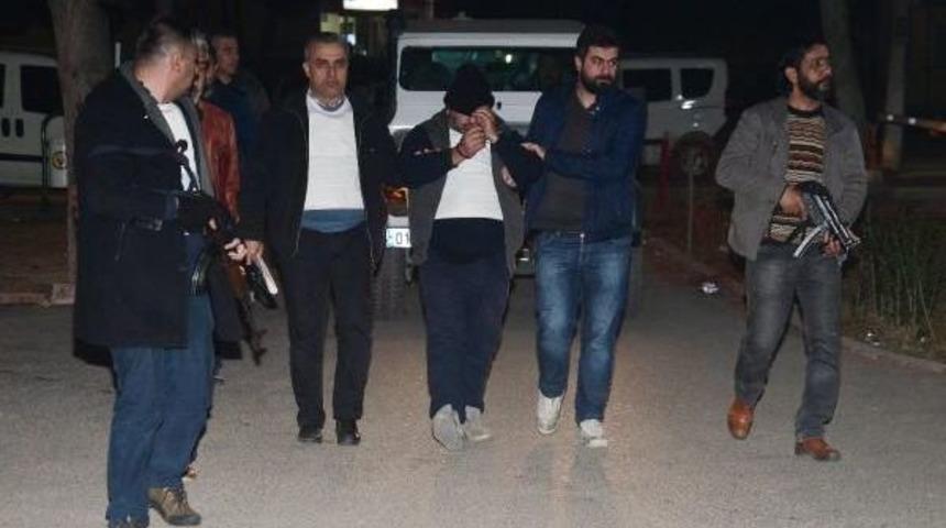 4 Kişinin Firari Katili 6 Yıl Sonra Kktc'de Yakalandı