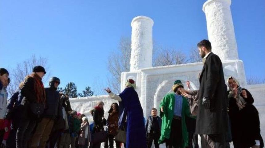 'kar Sokakta' Tiyatro