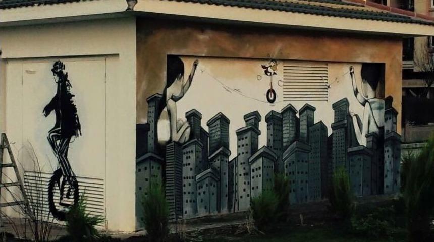 Buca&rsquo;nın Duvarlarına Sanatı İşlediler