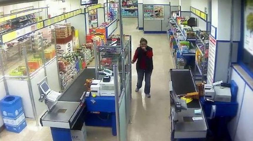 Markette Maskeli, Silahlı Soygun G&uuml;venlik Kamerasında