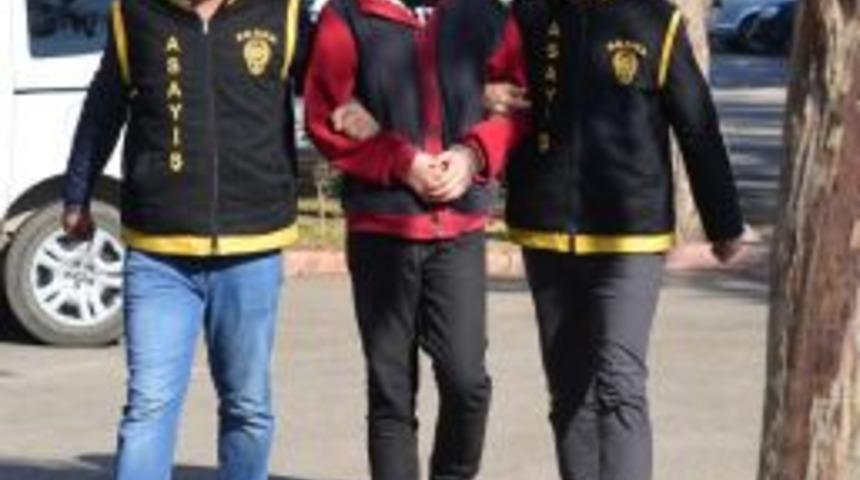 Kapka&ccedil;tan Yakalandı "cahillik Ettim, &Ccedil;ocuğum Ben Daha" Dedi