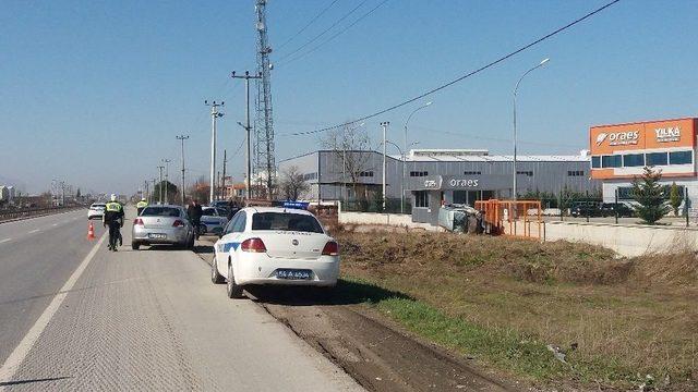 Sakarya’da Trafik Kazası: 3 Yaralı