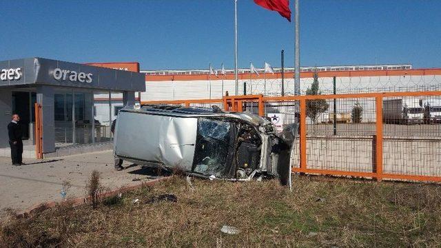 Sakarya’da Trafik Kazası: 3 Yaralı