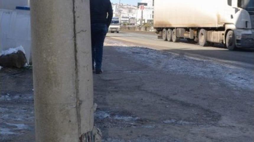 Bu Yolda Kaza "geliyorum" Diyor